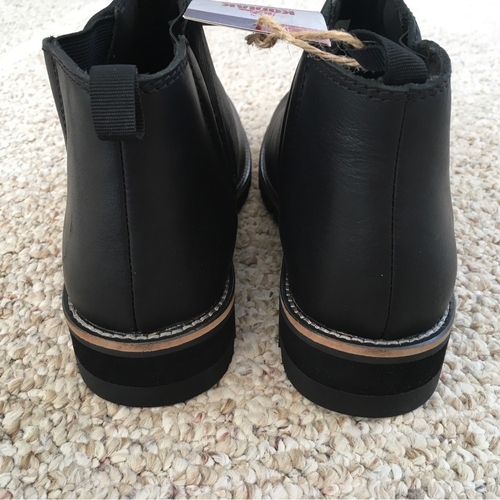 Kodiak Black Leather Chelsea-Style Ankle Boots - Picture 7 of 13